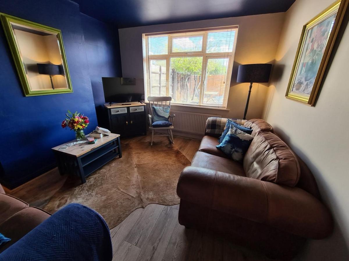 Rumer Hill House A Unique Boutique Styled Place To Stay In Cannock Close To A5 The Mcarthur Glen Outlet Great Wyrley Eksteriør billede