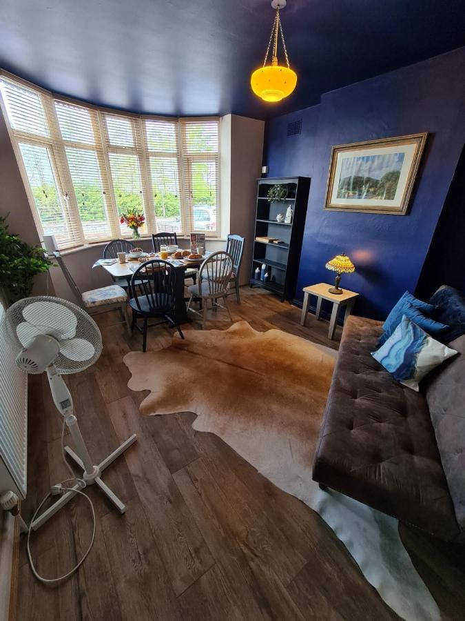 Rumer Hill House A Unique Boutique Styled Place To Stay In Cannock Close To A5 The Mcarthur Glen Outlet Great Wyrley Eksteriør billede